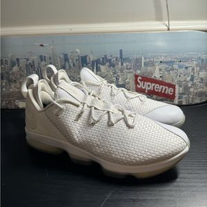 Nike Lebron XIV 14 Low Basketball Shoes Mens 12 White Ice 878636-101 Sneakers